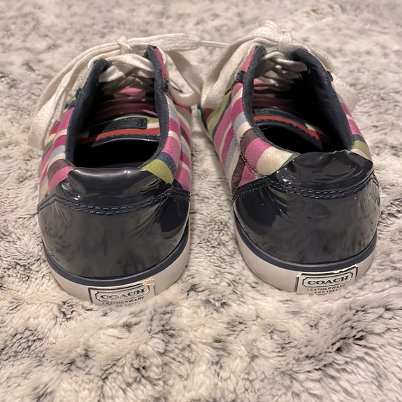 Coach Barrett Striped shoes, size 6, very comfortable! - Picture 3 of 7